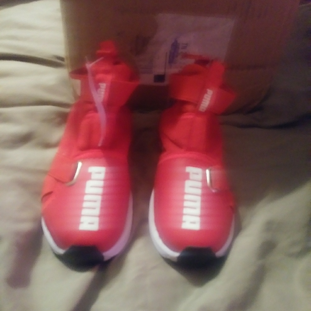 Puma Set - Picture 2 of 2